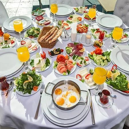 Hotel Cevheris 4*