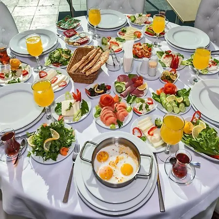 Hotel Cevheris 4*